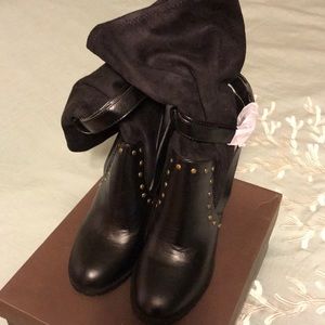 Brand new in box Leila Stone boots